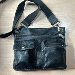 Roots 73 Cross Body Village Bag in black